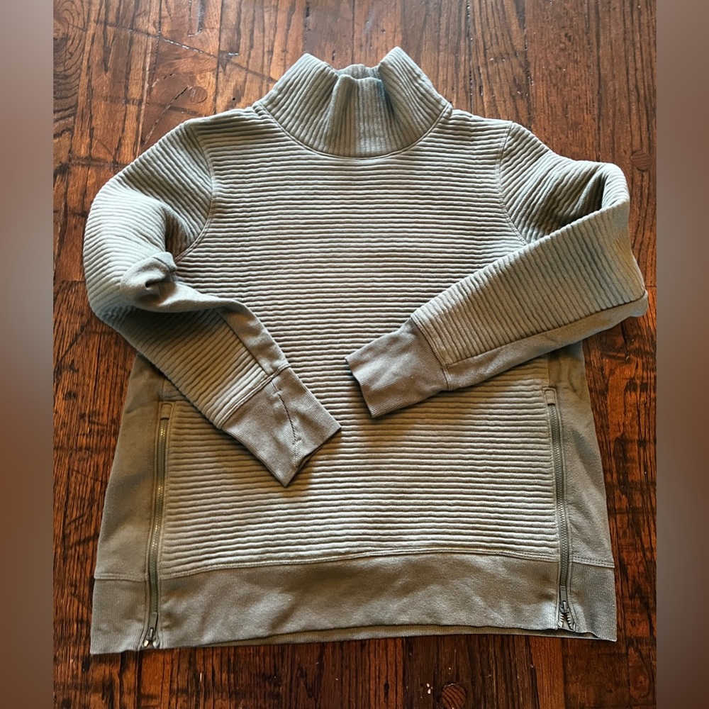 Ribbed sweatshirt